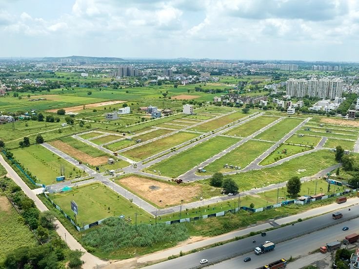 Why Commercial Plots Offer Higher ROI Than Residential Property